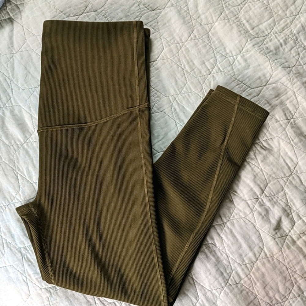 Maternity Gapfit leggings 🤰🫒